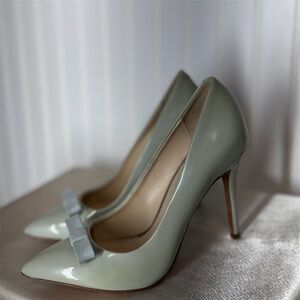 Coach Mint Green Patent Leather Heels Ceramic Bow Pumps Size 7B Coquette Y2K